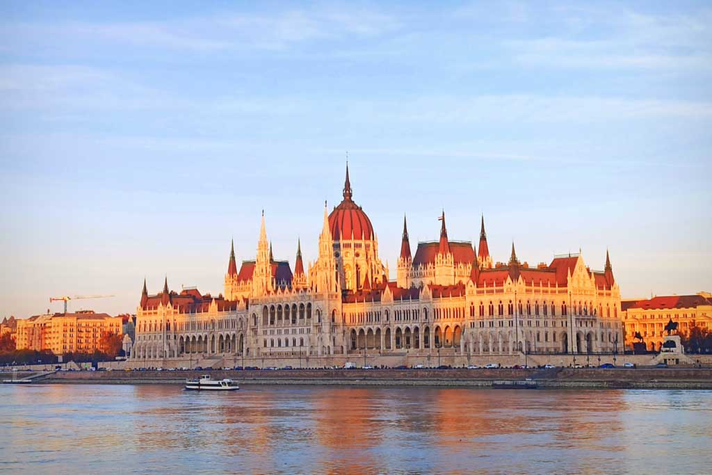 Unraveling the Climate of Budapest